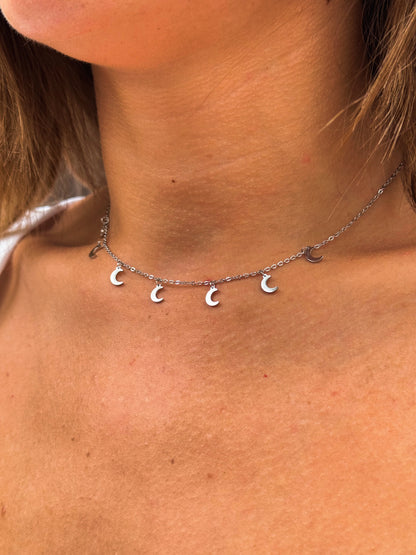 Collier Fin à Pampilles Lune en Acier Inoxydable - Réglable et Disponible en Or ou Argent