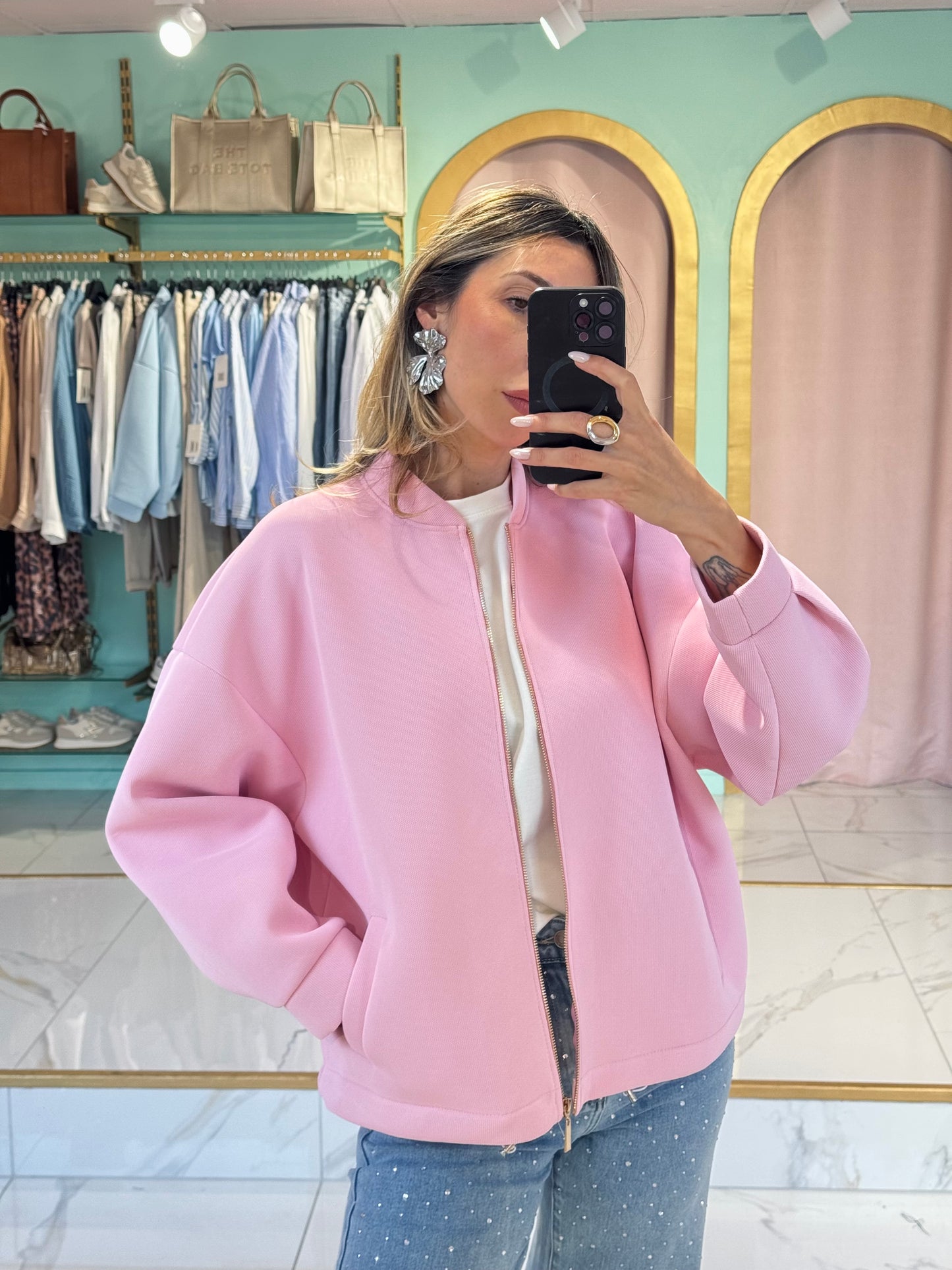 Bomber Oversize avec Détails Dorés – rose