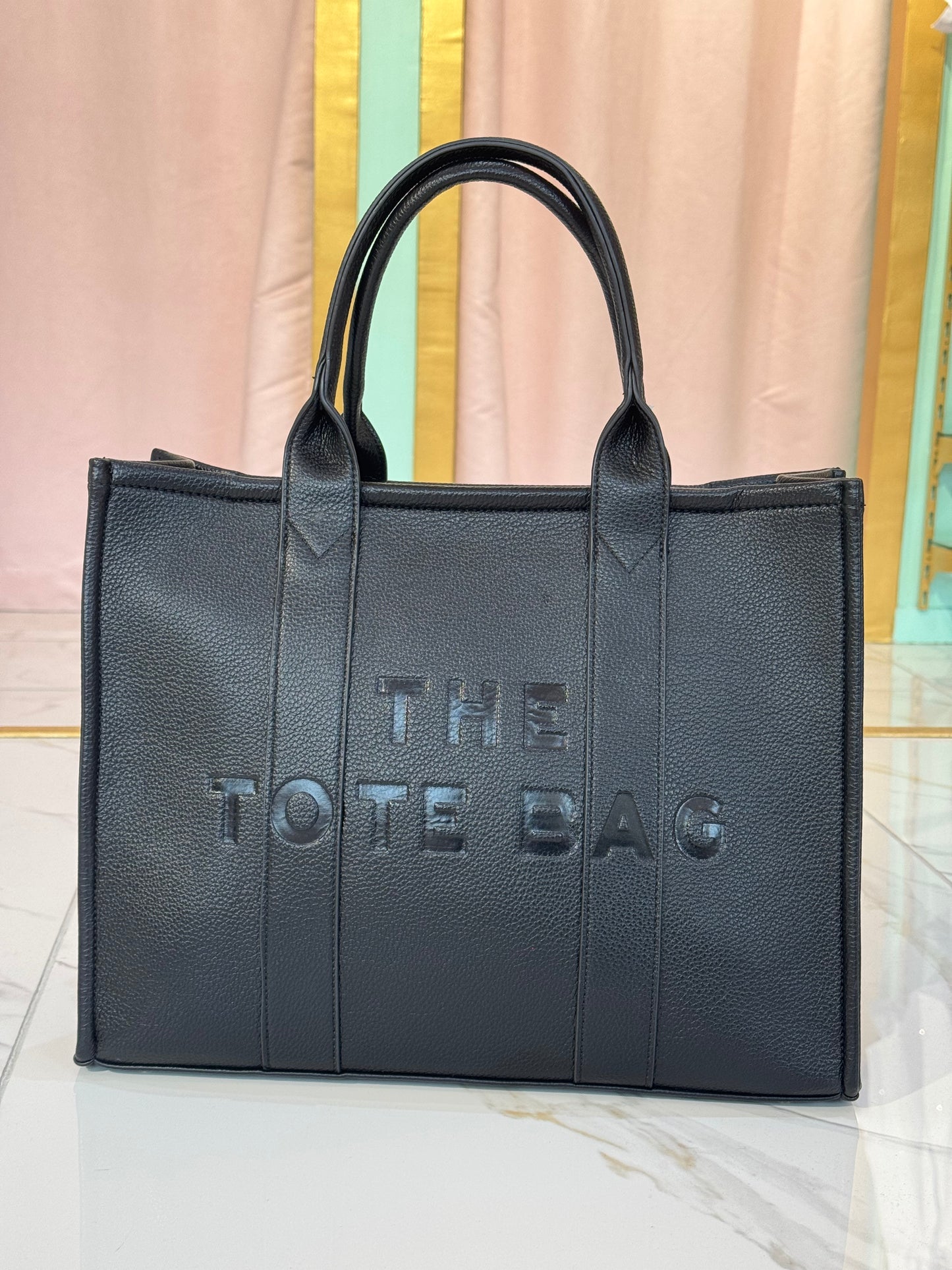 Sac tote bag XL en simili cuir grainé – noir