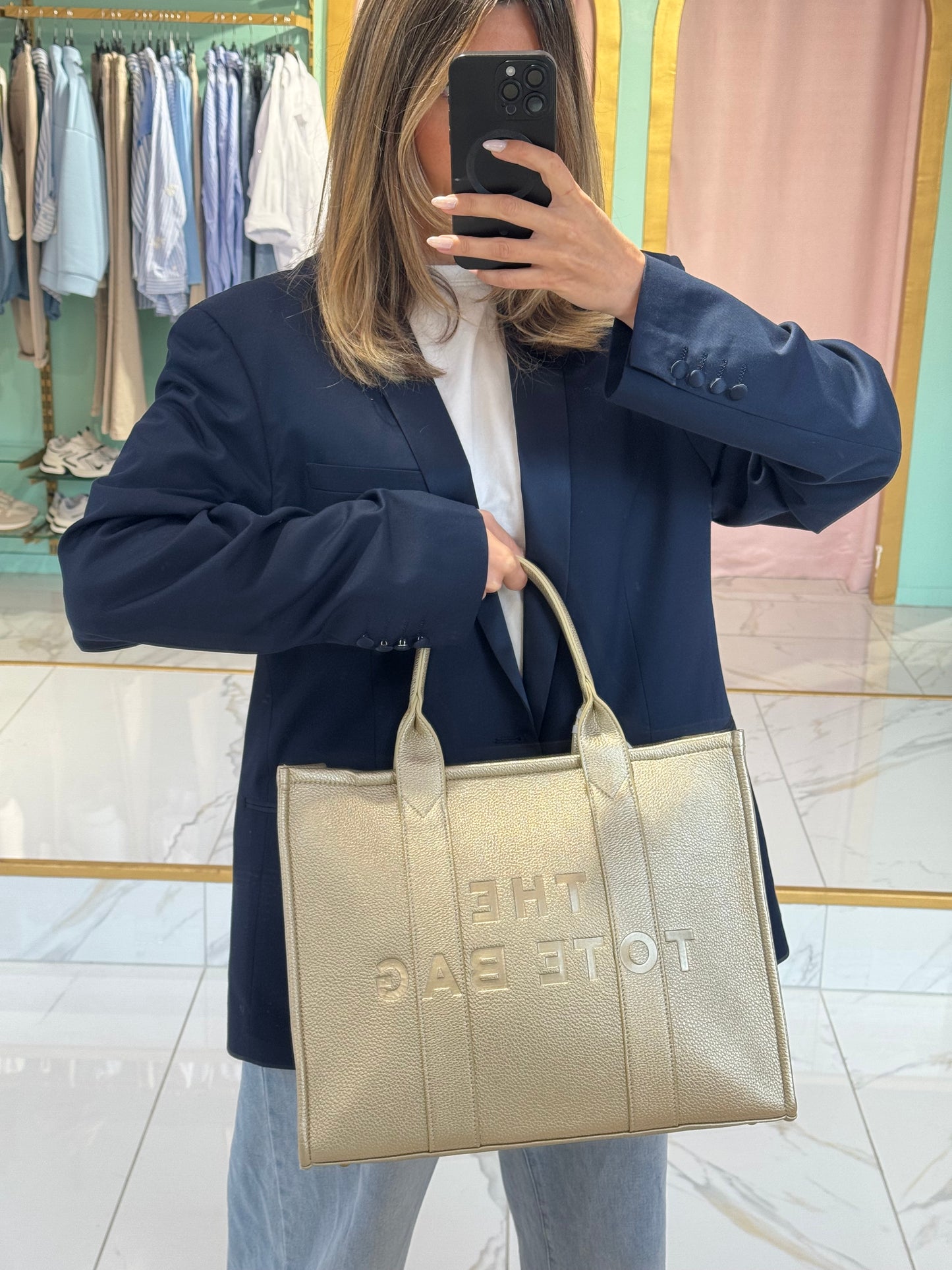 Sac tote bag XL en simili cuir grainé – gold