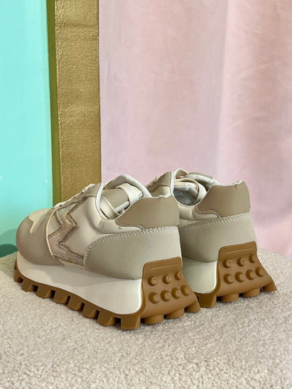 Sneakers sports chic beige champagne