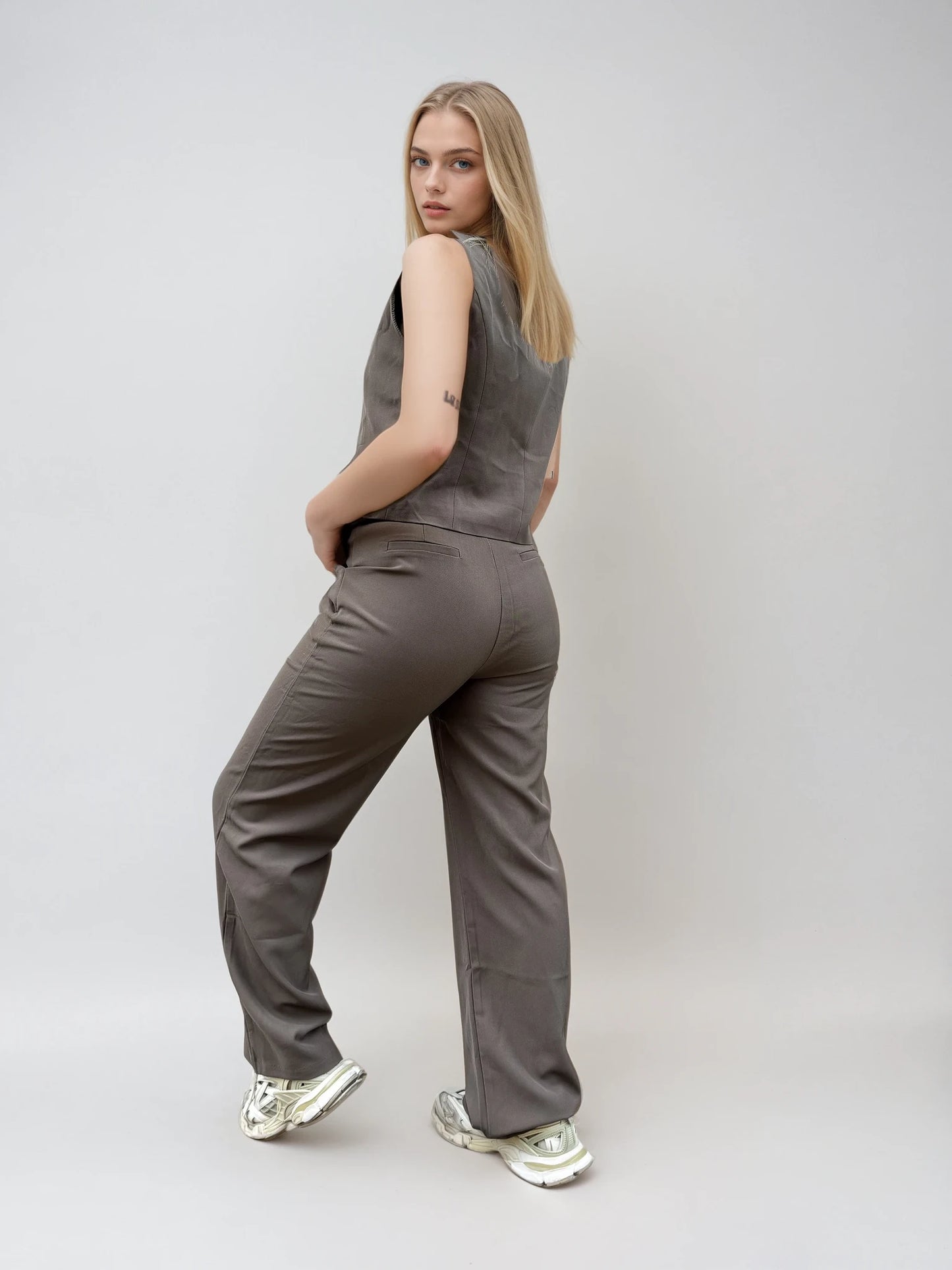 Pantalon Tailleur Taupe Loose Taille Haute