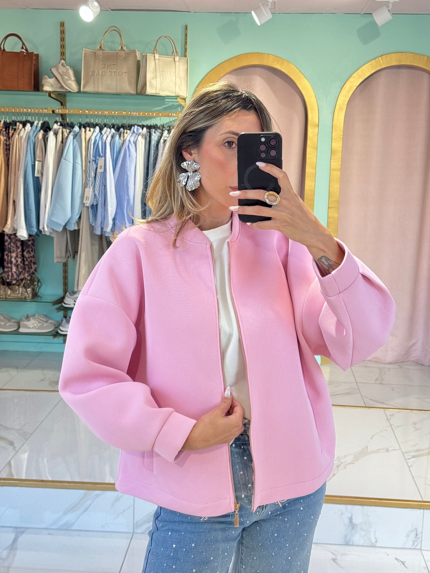 Bomber Oversize avec Détails Dorés – rose